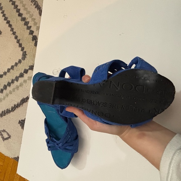 blue suede heels ! Donald J Pliner - Picture 5 of 8